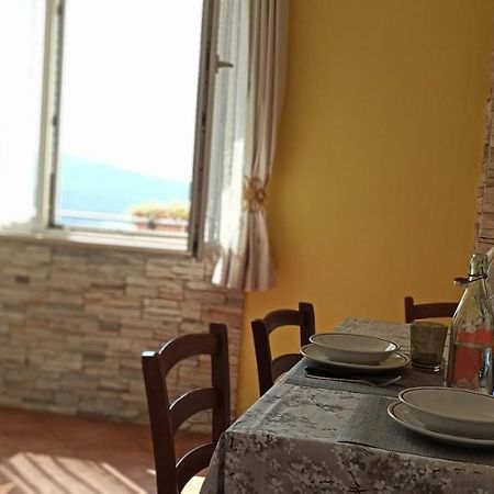 Garda View Guest House เทนโน ภายนอก รูปภาพ