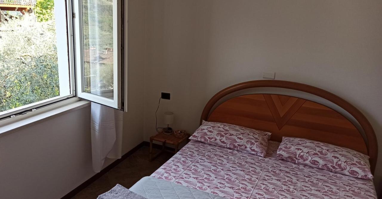 Garda View Guest House เทนโน ภายนอก รูปภาพ