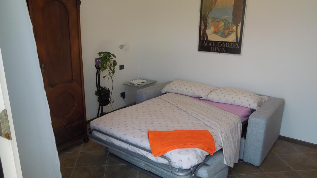Garda View Guest House เทนโน ภายนอก รูปภาพ