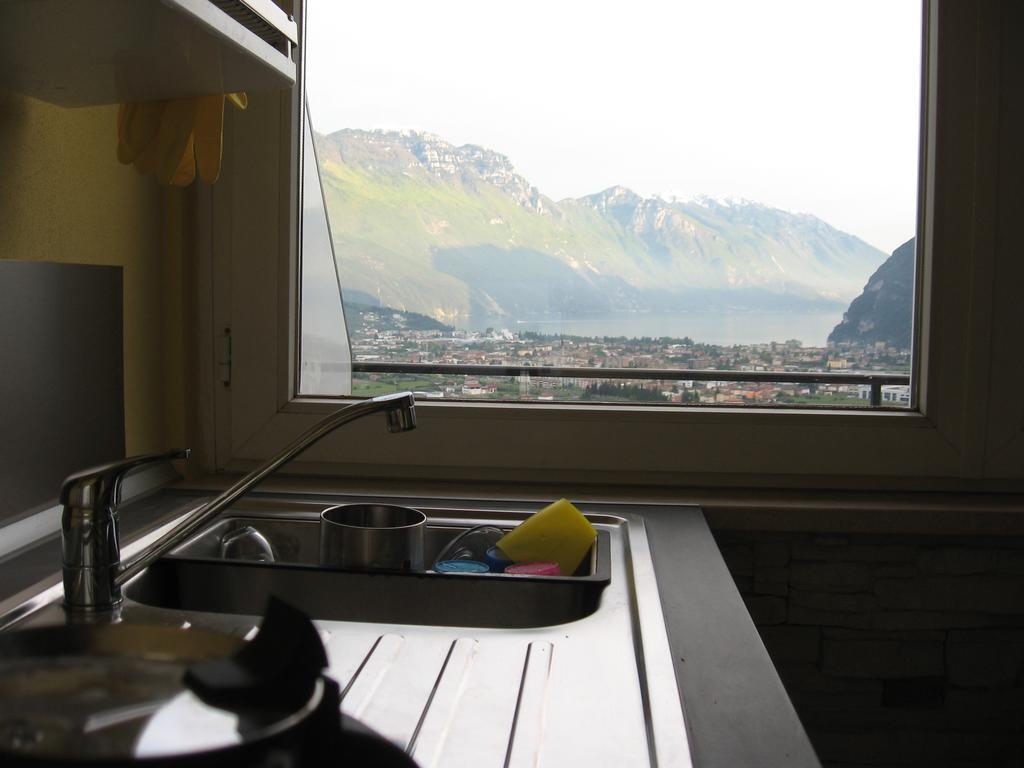 Garda View Guest House เทนโน ภายนอก รูปภาพ